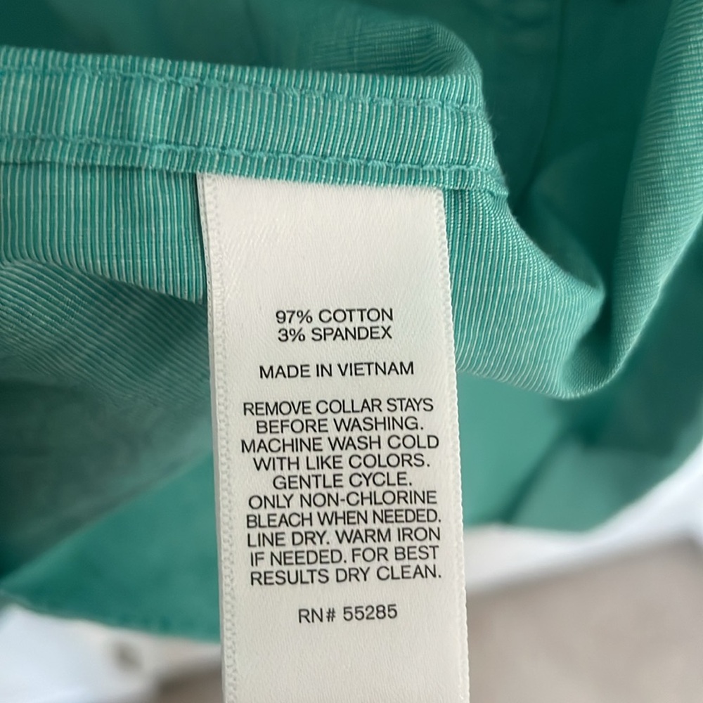 Express button down - Picture 4 of 4